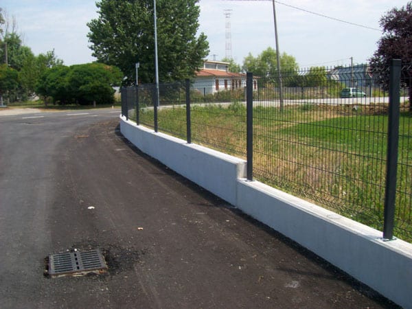 Recinzione-muratura-giardino-casa-Piacenza